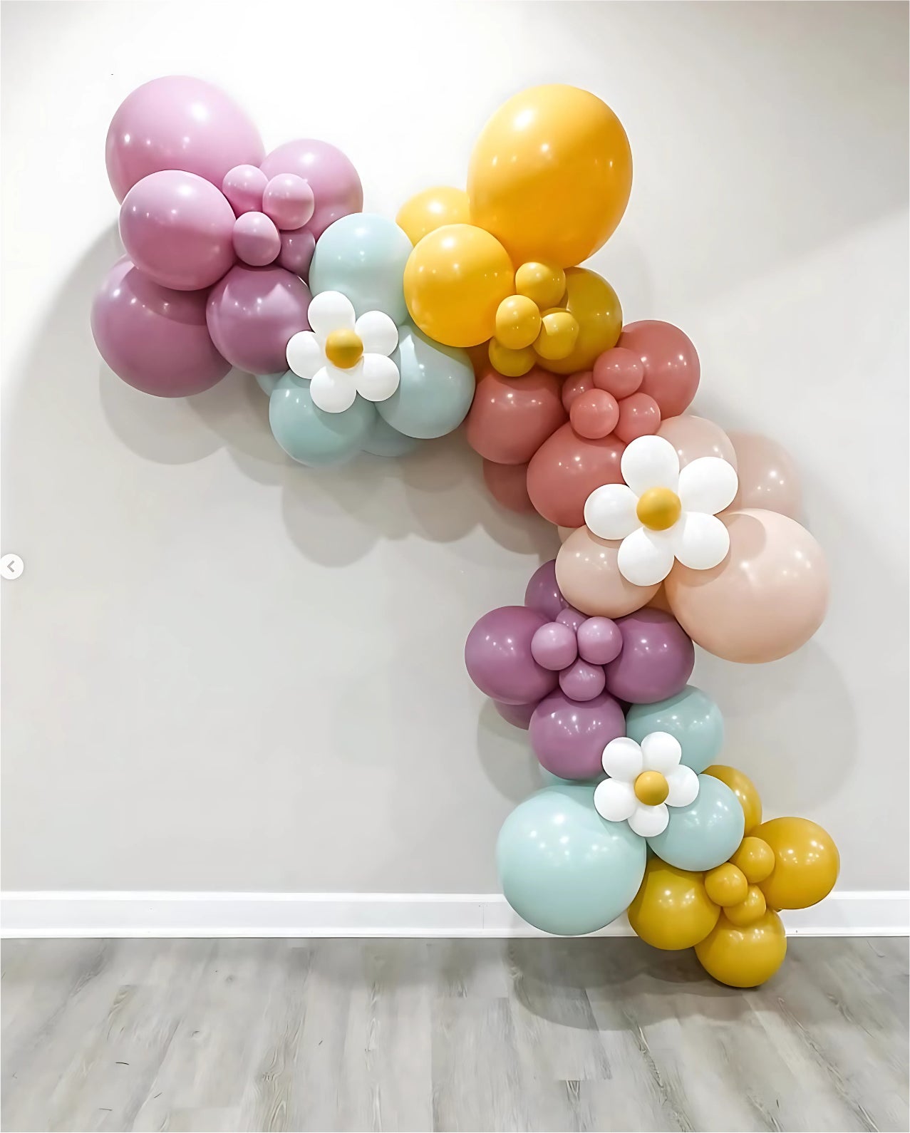 DIY party balloon decor for events